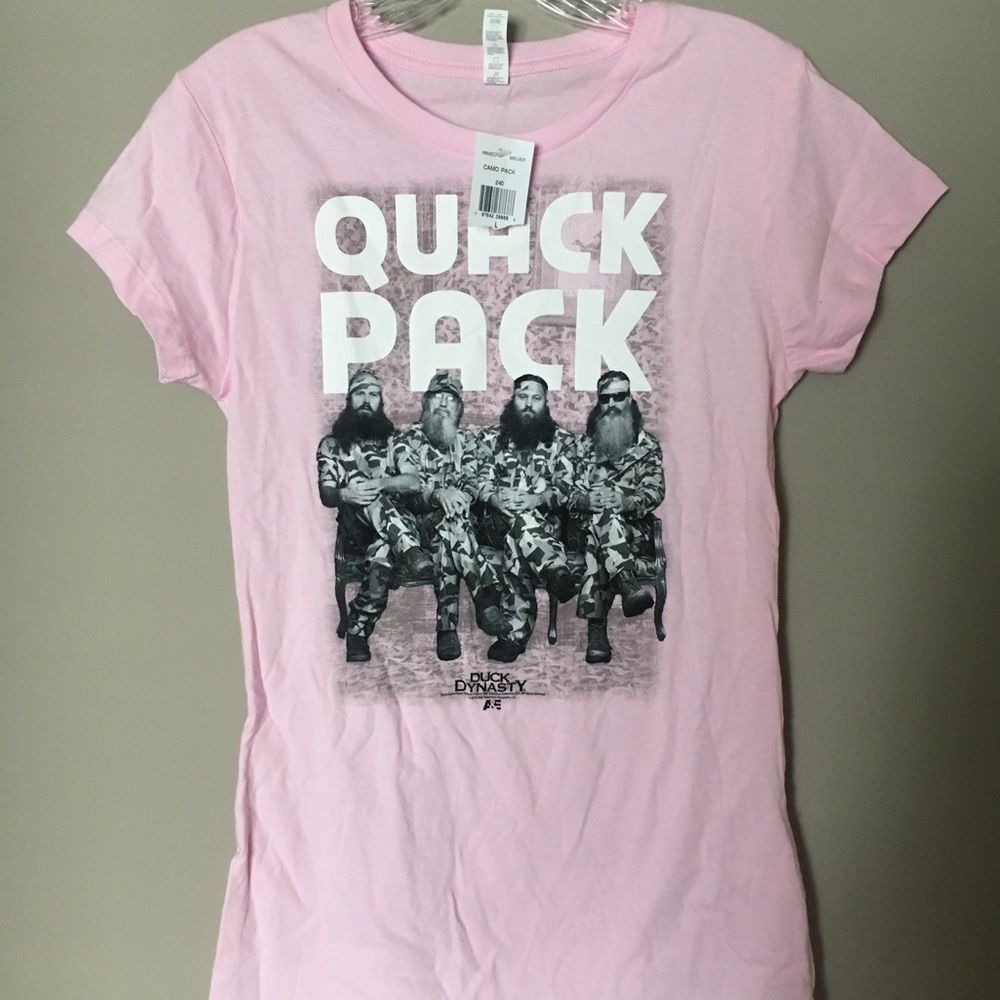 NWT Pink Duck Dynasty Tee Size L Juniors